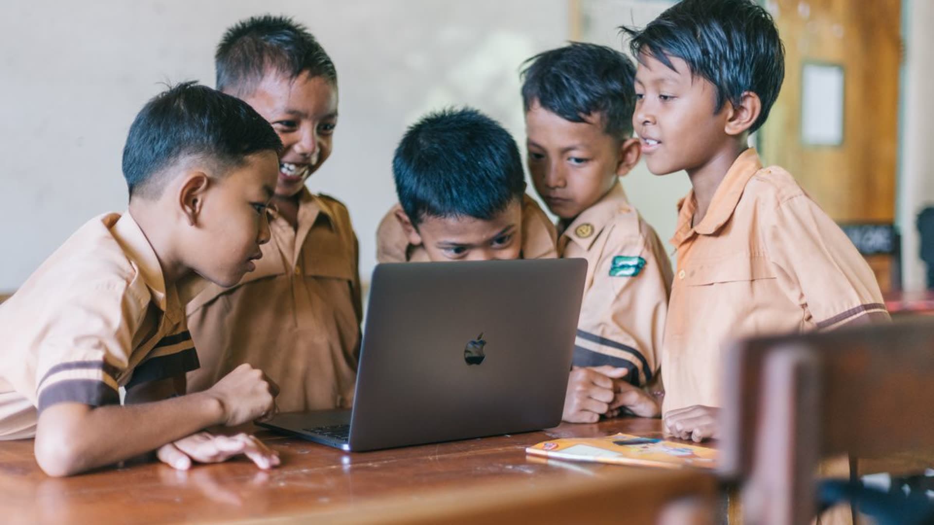 Selamat Datang di SMK Uji MSE0W8ZH